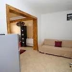 Shuli's Pogradec
