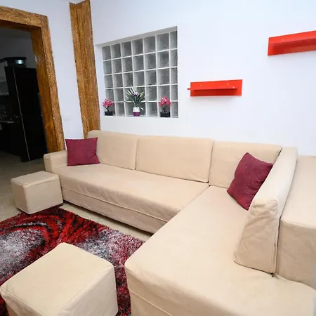 Shuli's * Pogradec