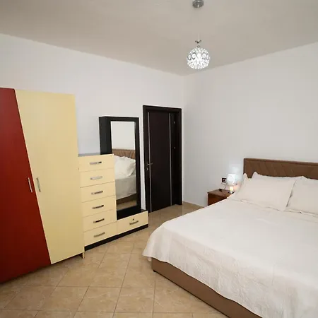 Apartment Shuli's *