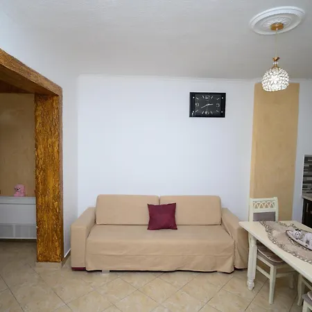 Shuli's Apartment *